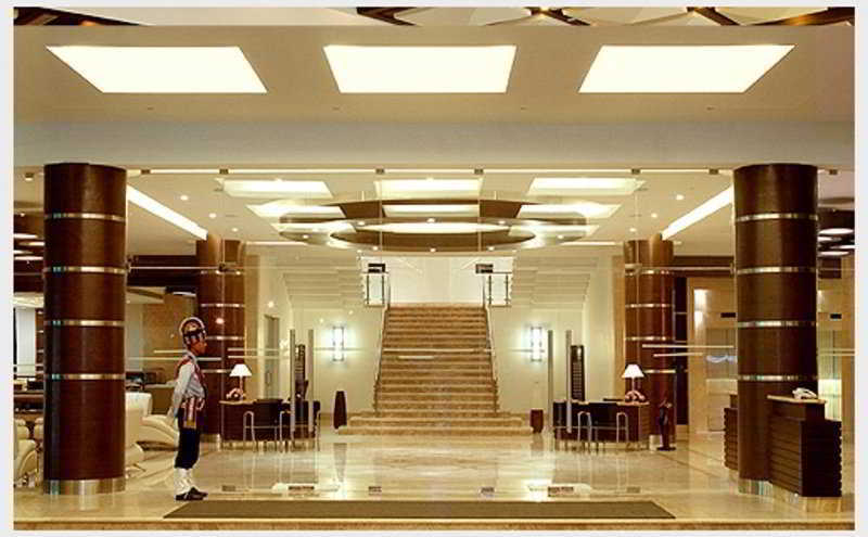 Trinity Hotel Bengaluru Buitenkant foto